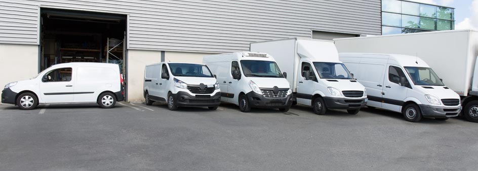 Firmenfahrzeuge, PKW, Transporter, LKW und Anhänger Firmenfahrzeuge, PKW, Transporter, LKW und Anhänger…